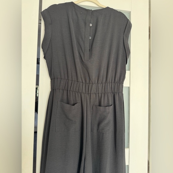 NWOT Calvin Klein Classic Black Jumpsuit Wide Leg Front Tie Elegant Size 10 - Picture 11 of 11